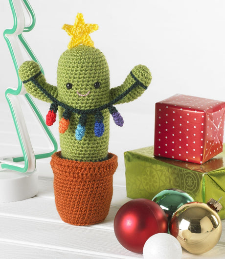 King Cole Christmas Crochet - Book 6