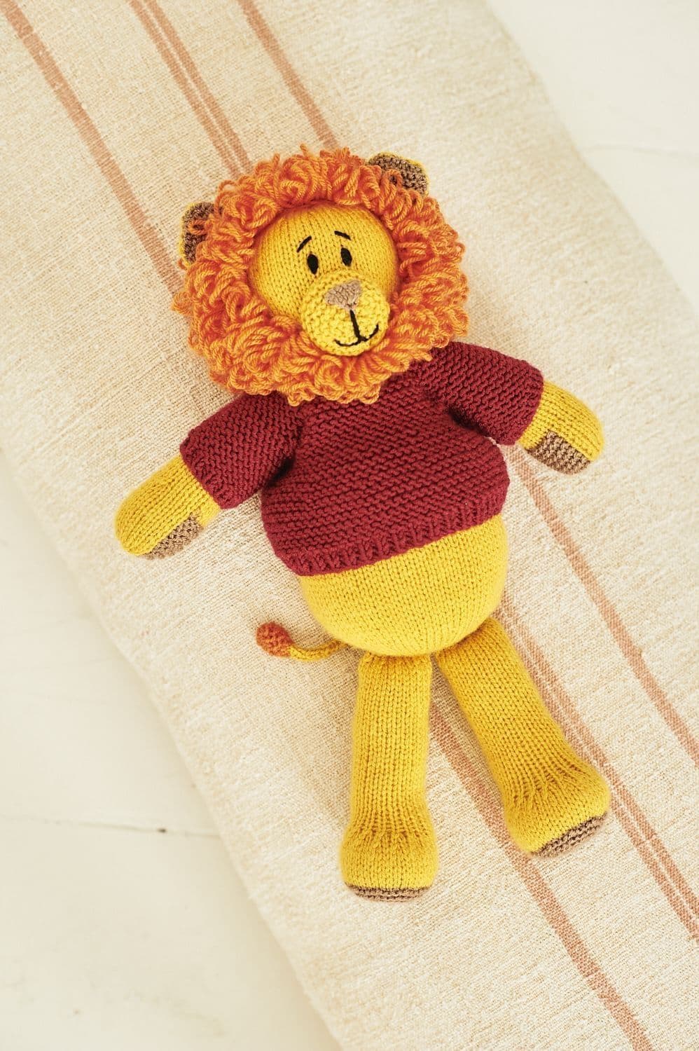 Rory the Lion Bellissima / Special DK Pattern 9868  - PDF Download