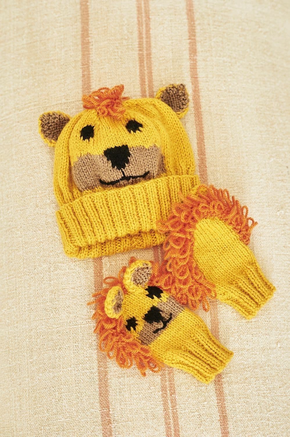 Rory the Lion Bellissima / Special DK Pattern 9868  - PDF Download