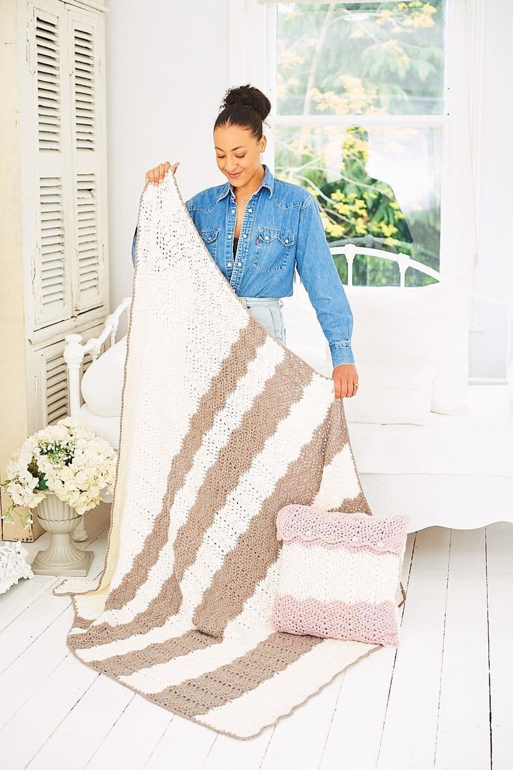 Stylecraft Softie Chunky Blanket & Cushion [Pattern 9935] - PDF Download